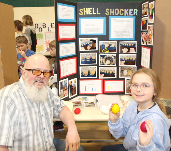 100 students make science come alive 