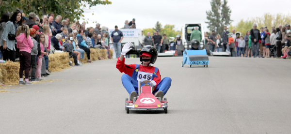 Mason Pettinger racing down the track on Cook Street.
